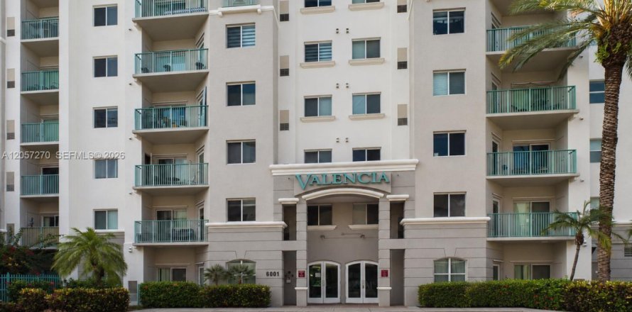 Condo à South Miami, Floride, 1 chambre  № 2168106