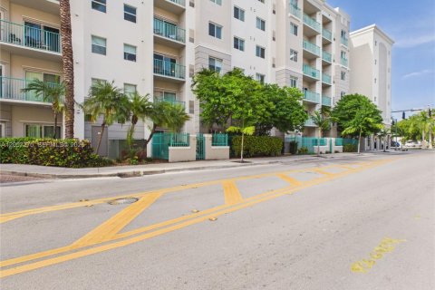 Copropriété à louer à South Miami, Floride: 1 chambre, 60.57 m2 № 2168106 - photo 2