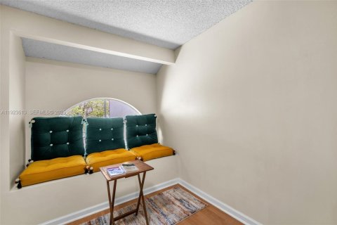 Townhouse in Coral Springs, Florida 4 bedrooms, 157 sq.m. № 2003569 - photo 21