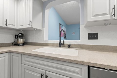 Casa en venta en Seminole, Florida, 3 dormitorios, 194.72 m2 № 1883118 - foto 6