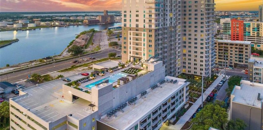 Appartement à Tampa, Floride 2 chambres, 118.73 m2 № 1760156