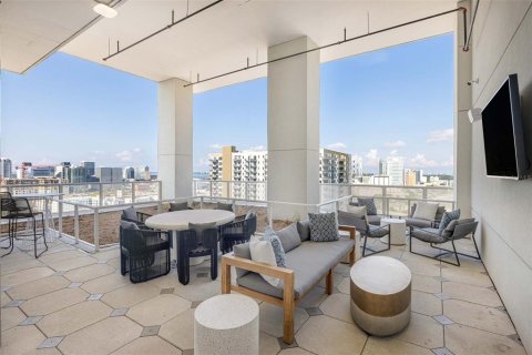 Apartamento en alquiler en Tampa, Florida, 2 dormitorios, 118.73 m2 № 1760156 - foto 8