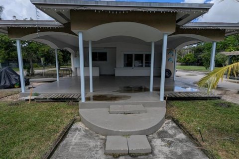 Villa ou maison à louer à Haverhill, Floride: 3 chambres, 155.89 m2 № 2402356 - photo 3