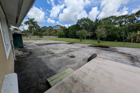 Villa ou maison à louer à Haverhill, Floride: 3 chambres, 155.89 m2 № 2402356 - photo 18