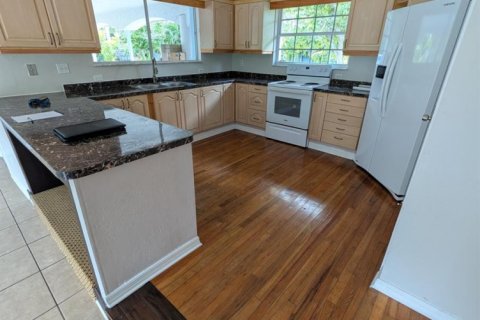 Villa ou maison à louer à Haverhill, Floride: 3 chambres, 155.89 m2 № 2402356 - photo 15