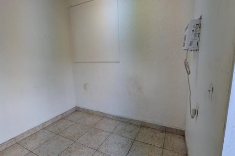 Villa ou maison à louer à Haverhill, Floride: 3 chambres, 155.89 m2 № 2402356 - photo 20