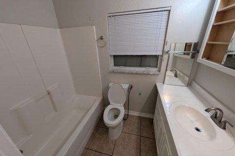 Villa ou maison à louer à Haverhill, Floride: 3 chambres, 155.89 m2 № 2402356 - photo 7