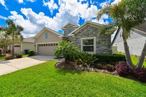 Casa en venta en Wesley Chapel, Florida, 4 dormitorios, 200.76 m2 № 1903582 - foto 1