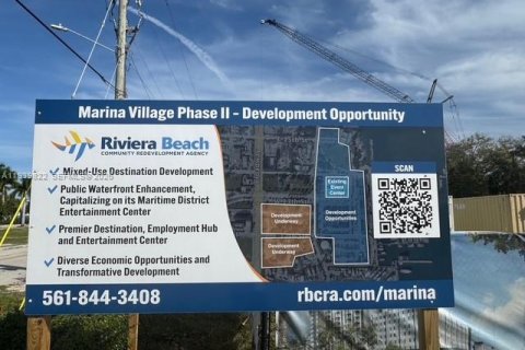 Commercial property in Riviera Beach, Florida 442.21 sq.m. № 1997080 - photo 13