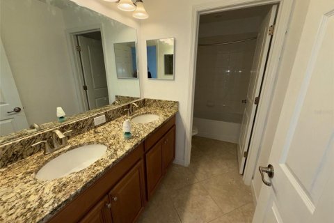 Villa ou maison à vendre à Brandon, Floride: 5 chambres, 233.09 m2 № 2399131 - photo 13