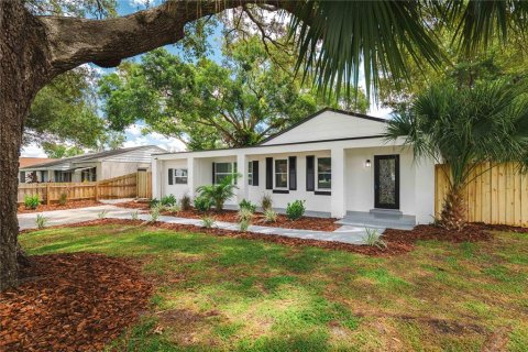 Villa ou maison à vendre à Tampa, Floride: 4 chambres, 163.04 m2 № 1899724 - photo 1
