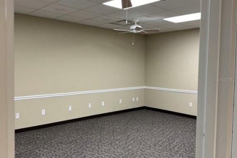 Commercial property in Silver Springs Shores, Florida 955.5 sq.m. № 2149741 - photo 8