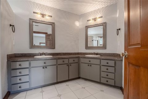 Купить виллу или дом в Лейкленд, Флорида 6 комнат, 227.98м2, № 1782766 - фото 24