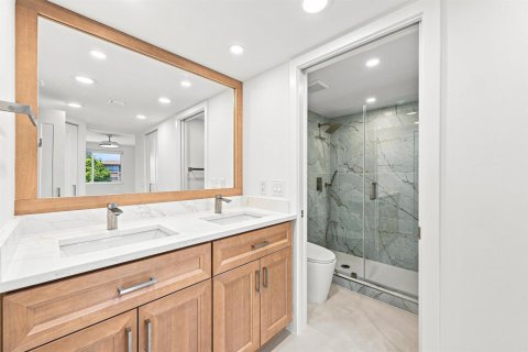Condominio en venta en Coconut Creek, Florida, 2 dormitorios, 113.81 m2 № 2266068 - foto 5