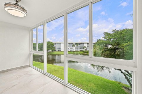 Condominio en venta en Coconut Creek, Florida, 2 dormitorios, 113.81 m2 № 2266068 - foto 28