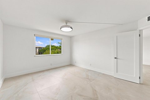 Condominio en venta en Coconut Creek, Florida, 2 dormitorios, 113.81 m2 № 2266068 - foto 25