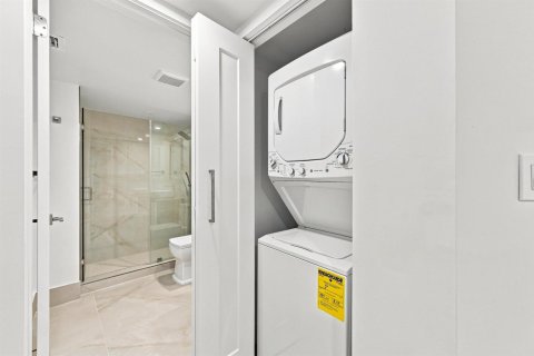 Condominio en venta en Coconut Creek, Florida, 2 dormitorios, 113.81 m2 № 2266068 - foto 7
