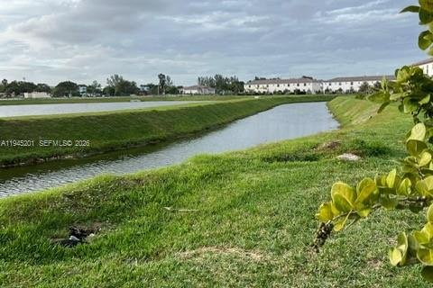 Adosado en venta en Miami, Florida, 3 dormitorios, 127.55 m2 № 2060168 - foto 15