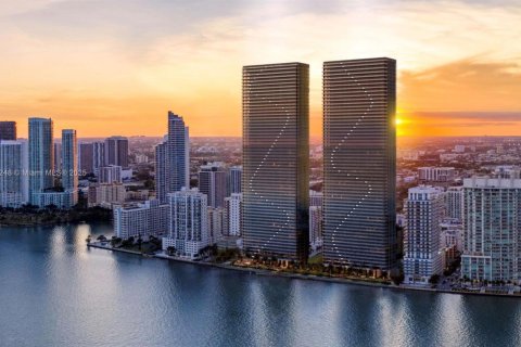 Condo in Miami, Florida, 3 bedrooms  № 1928448 - photo 2