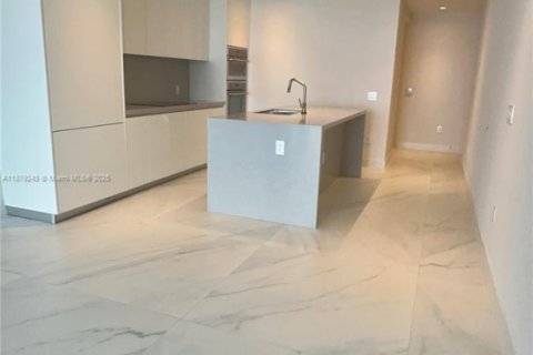 Condo in Miami, Florida, 3 bedrooms  № 1928448 - photo 15
