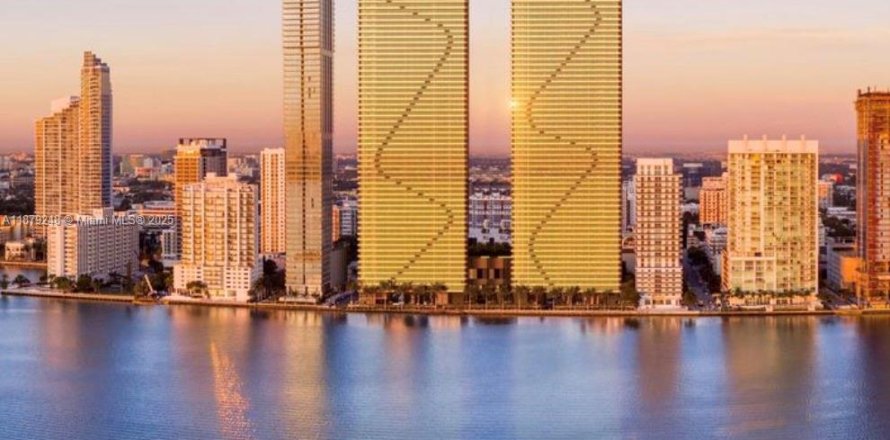 Condo in Miami, Florida, 3 bedrooms  № 1928448