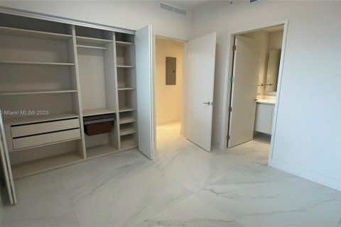 Condo in Miami, Florida, 3 bedrooms  № 1928448 - photo 28