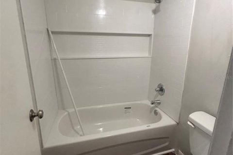 Appartement à louer à Gainesville, Floride: 2 chambres, 81.38 m2 № 1545662 - photo 11
