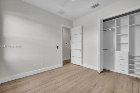 Casa en venta en Cape Coral, Florida, 4 dormitorios № 2022012 - foto 21