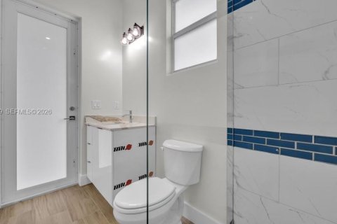 Casa en venta en Cape Coral, Florida, 4 dormitorios № 2022012 - foto 19