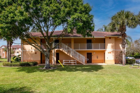 Condo in Port St. Lucie, Florida, 2 bedrooms № 2262866 - photo 21