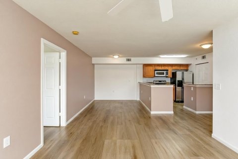 Condo in Port St. Lucie, Florida, 2 bedrooms № 2262866 - photo 2