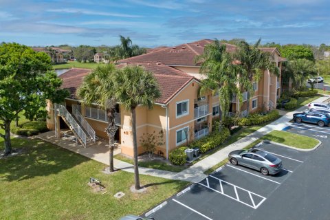 Condo in Port St. Lucie, Florida, 2 bedrooms № 2262866 - photo 13