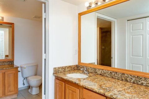 Condo in Port St. Lucie, Florida, 2 bedrooms № 2262866 - photo 8