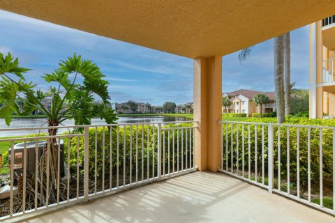 Condo in Port St. Lucie, Florida, 2 bedrooms № 2262866 - photo 3