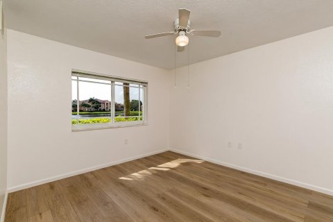 Condo in Port St. Lucie, Florida, 2 bedrooms № 2262866 - photo 7