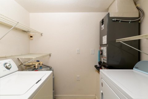 Condo in Port St. Lucie, Florida, 2 bedrooms № 2262866 - photo 16