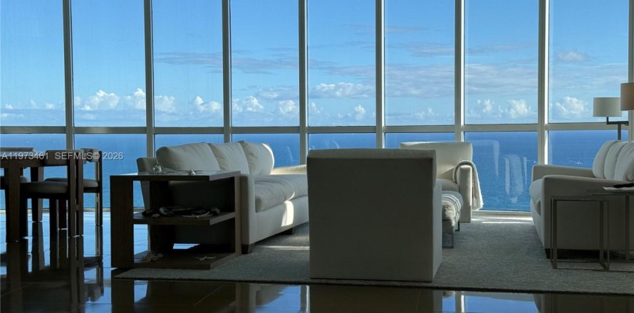 Кондоминиум с 4 спальнями в Санни-Айлс-Бич, Флорида № 2036626