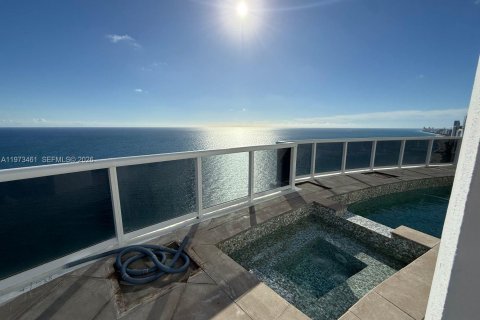 Снять в аренду кондоминиум в Санни-Айлс-Бич, Флорида 4 спальни, 384.71м2, № 2036626 - фото 10