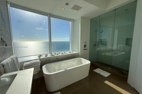 Снять в аренду кондоминиум в Санни-Айлс-Бич, Флорида 4 спальни, 384.71м2, № 2036626 - фото 16