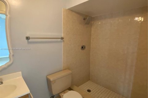 Townhouse in North Lauderdale, Florida 2 bedrooms, 142.14 sq.m. № 1754265 - photo 8