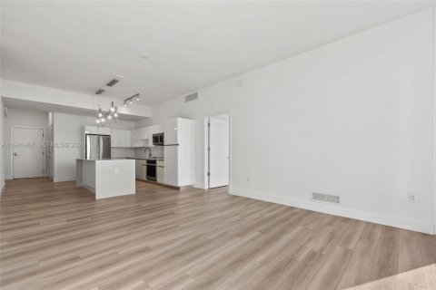 Apartment in Hallandale Beach, Florida 2 bedrooms, 120.49 sq.m. № 2003145 - photo 16