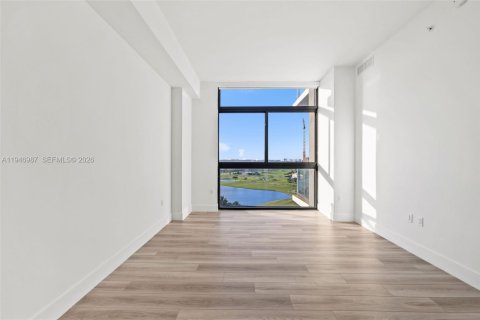 Apartment in Hallandale Beach, Florida 2 bedrooms, 120.49 sq.m. № 2003145 - photo 19