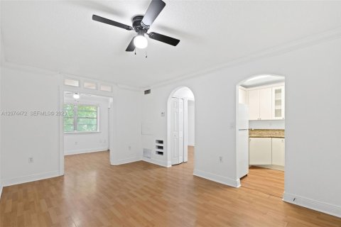Copropriété à louer à Palmetto Bay, Floride: 1 chambre, 61.69 m2 № 2316171 - photo 3