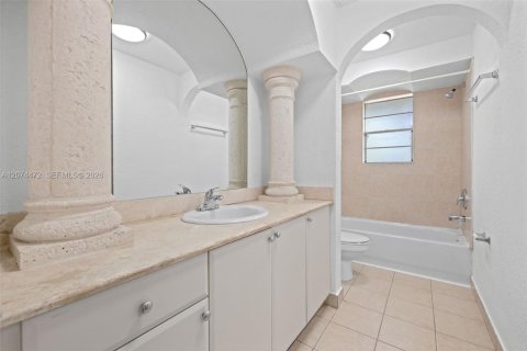 Copropriété à louer à Palmetto Bay, Floride: 1 chambre, 61.69 m2 № 2316171 - photo 11