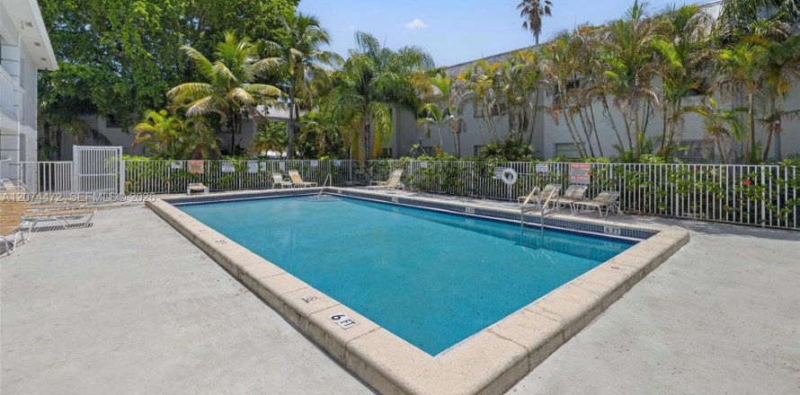 Condo à Palmetto Bay, Floride, 1 chambre  № 2316171