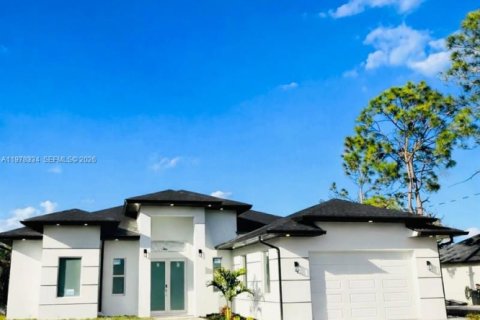 Villa ou maison à Lehigh Acres, Floride 3 chambres № 2041924