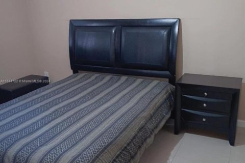 Купить кондоминиум в Хайалиа, Флорида 2 спальни, 102.75м2, № 2054679 - фото 3