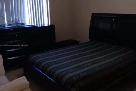 Купить кондоминиум в Хайалиа, Флорида 2 спальни, 102.75м2, № 2054679 - фото 27