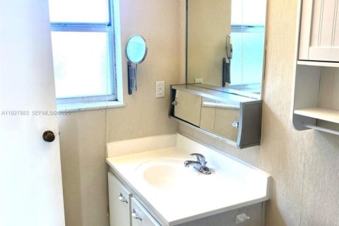 Снять в аренду кондоминиум в Норт-Лодердейл, Флорида 2 спальни, 92.9м2, № 1986799 - фото 11