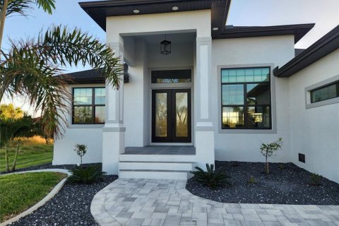 House in Port Charlotte, Florida 3 bedrooms, 184.23 sq.m. № 1761036 - photo 3